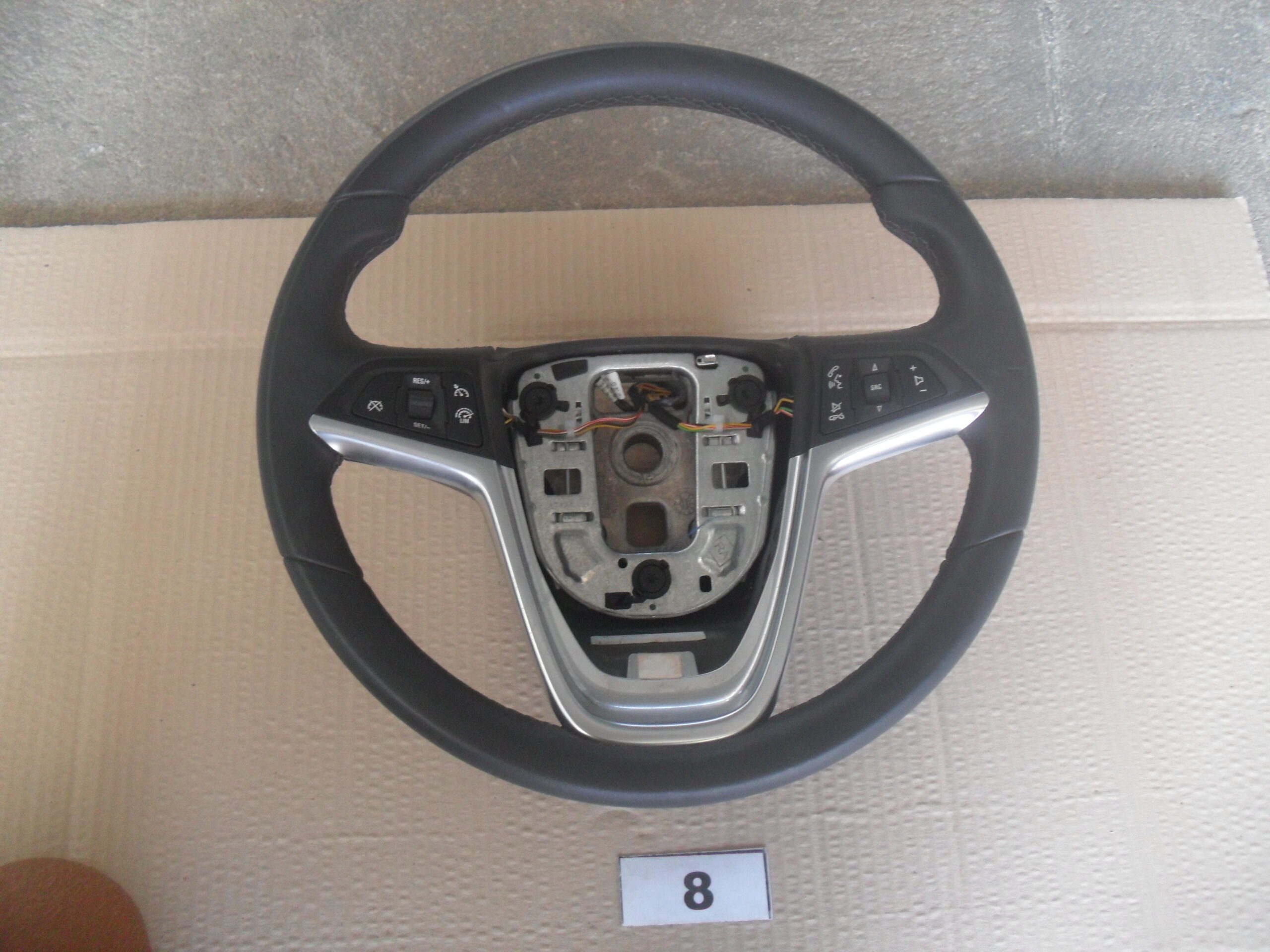 VOLANTE OPEL ASTRA ANNO 2012 1
