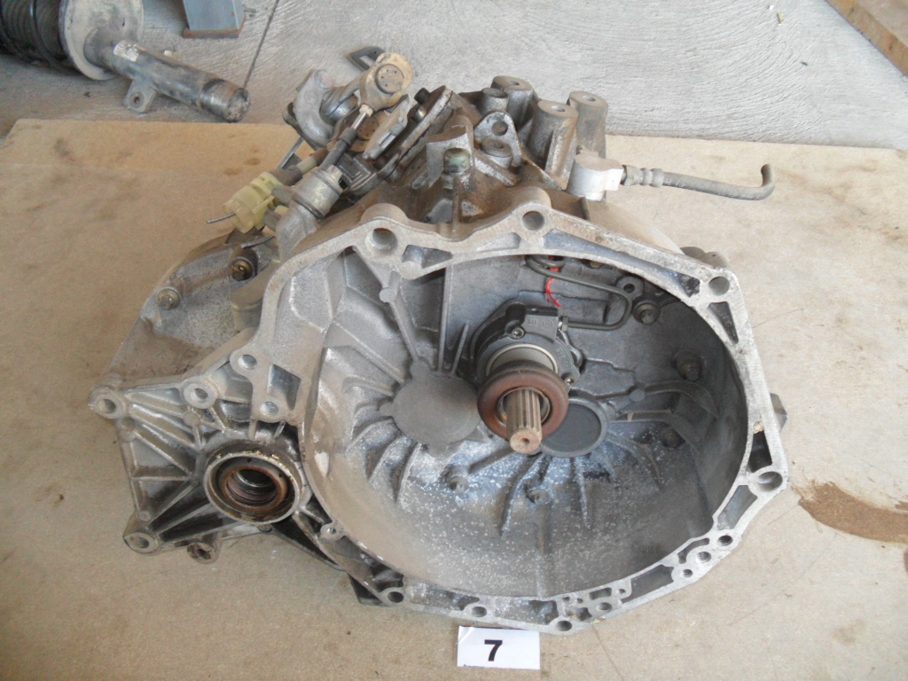 CAMBIO MARCE OPEL ZAFIRA 1.9 DIESEL ANNO 2003 1