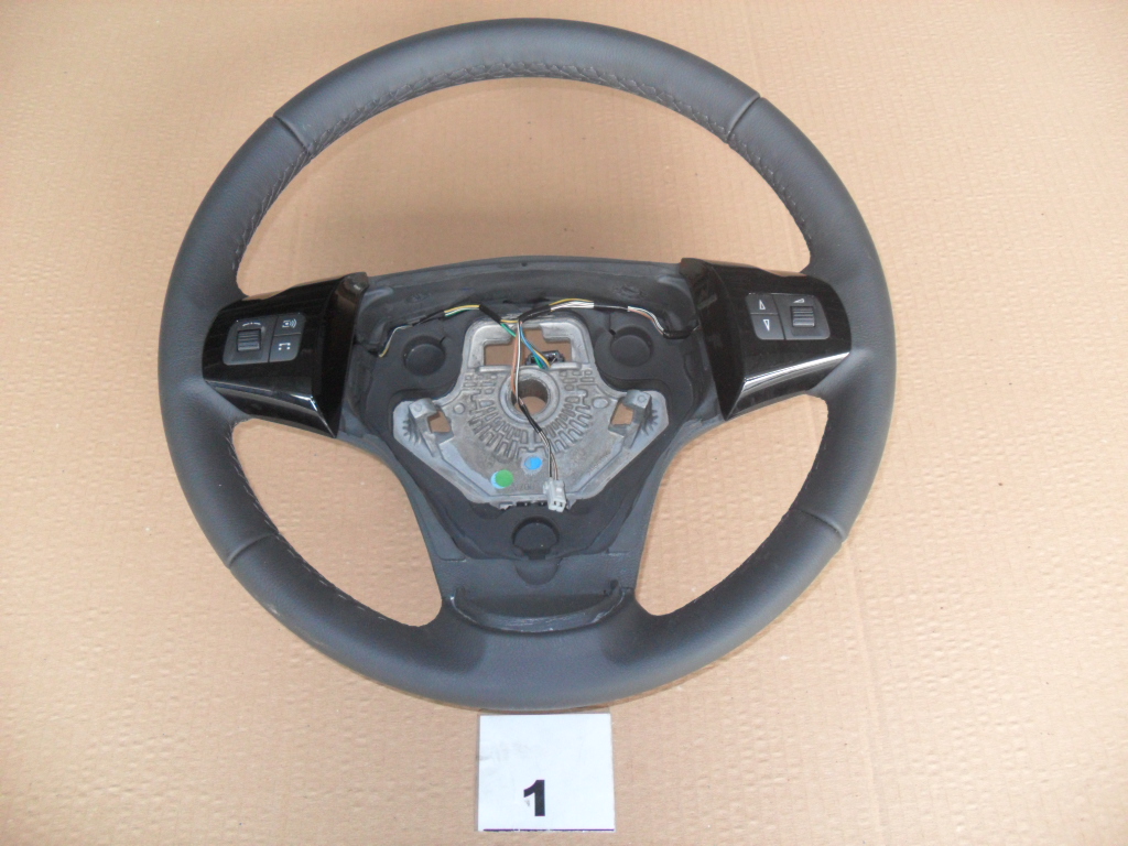 VOLANTE OPEL CORSA ANNO 2010 1