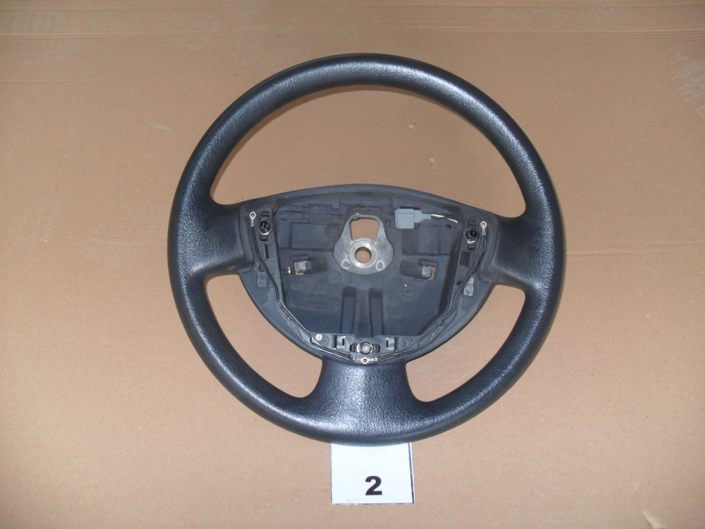 VOLANTE CLIO ANNO 2002 1