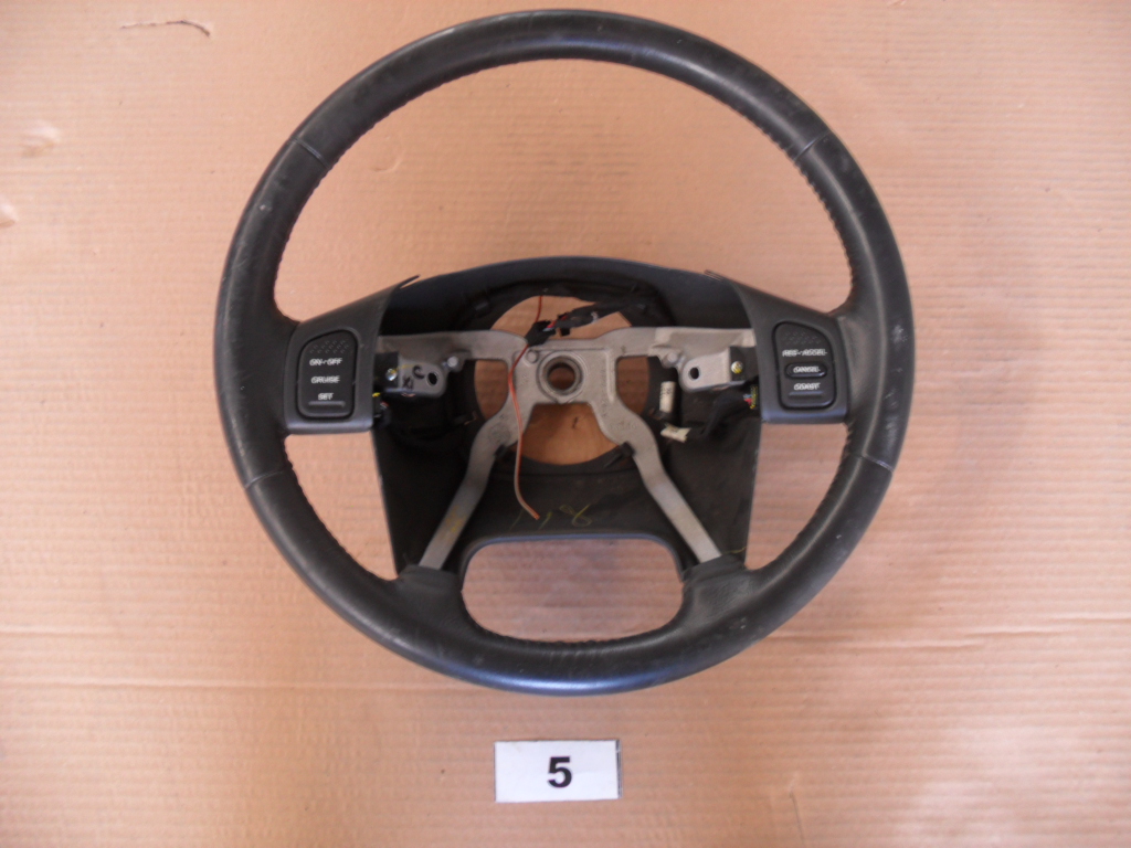 VOLANTE CHEROKEE ANNO 2003 1