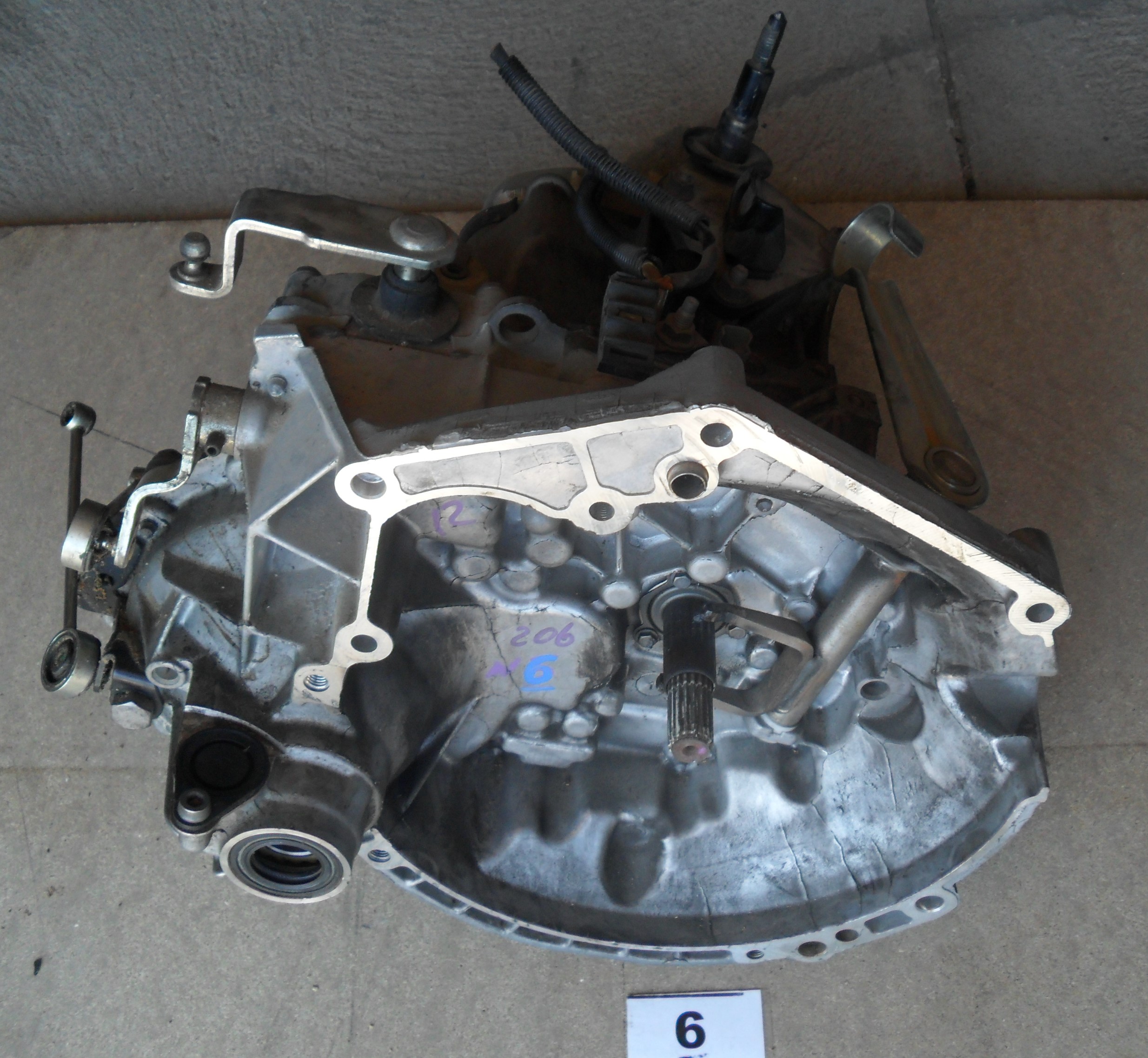 CAMBIO MARCE PEUGEOT 206 1.4 BENZINA ANNO 2000 1