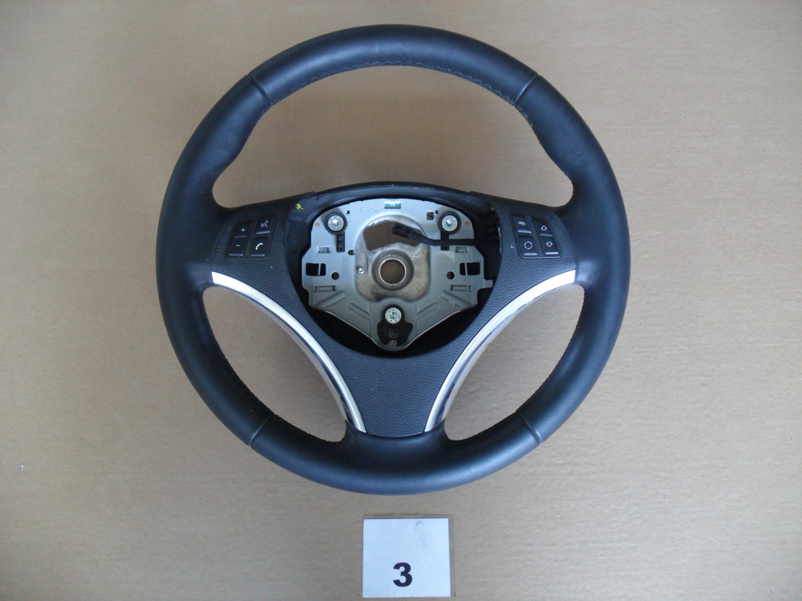 VOLANTE BMW SERIE 1 ANNO 2009 1