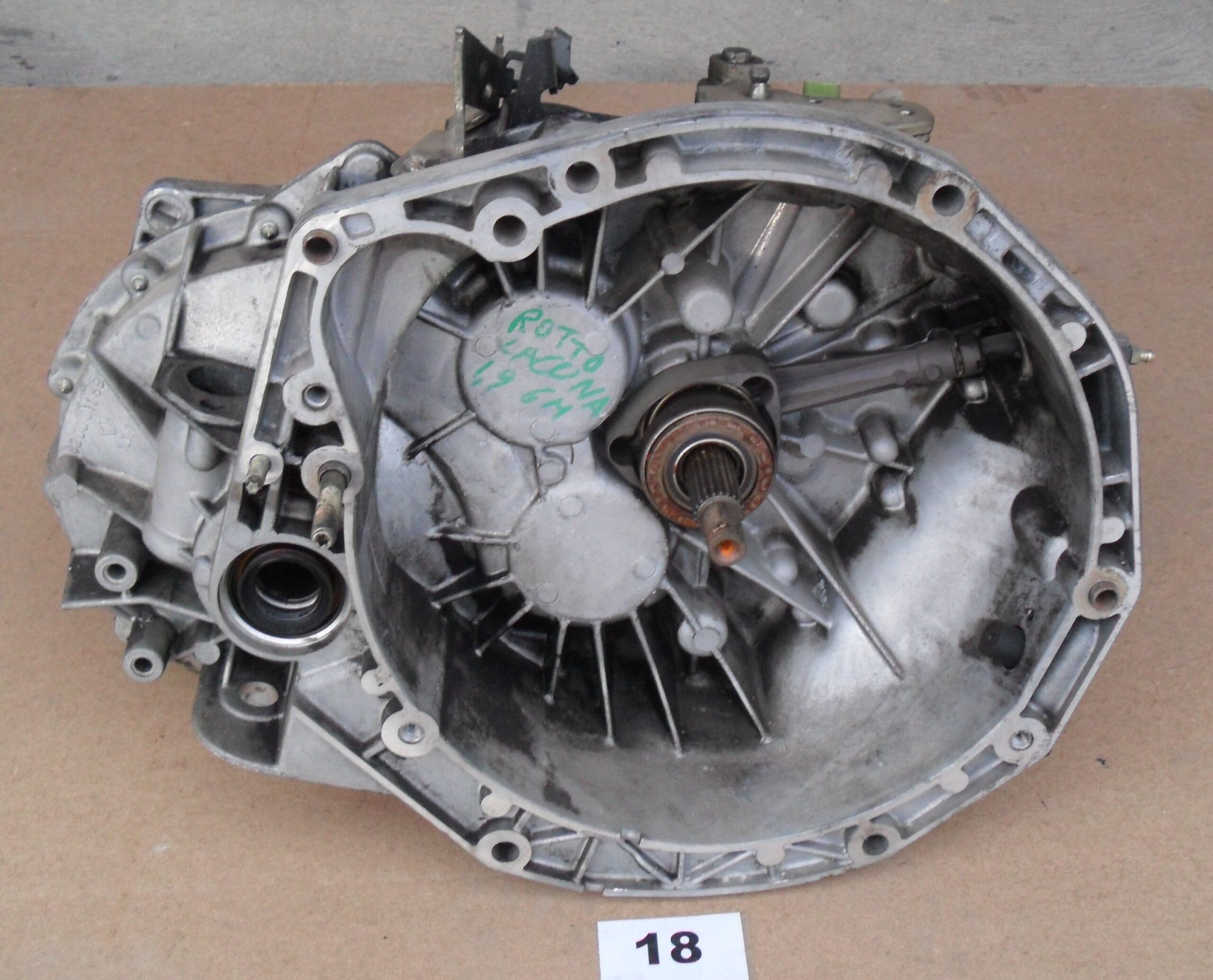 CAMBIO MARCE RENAULT LAGUNA 1.9 DCI ANNO 2004 1