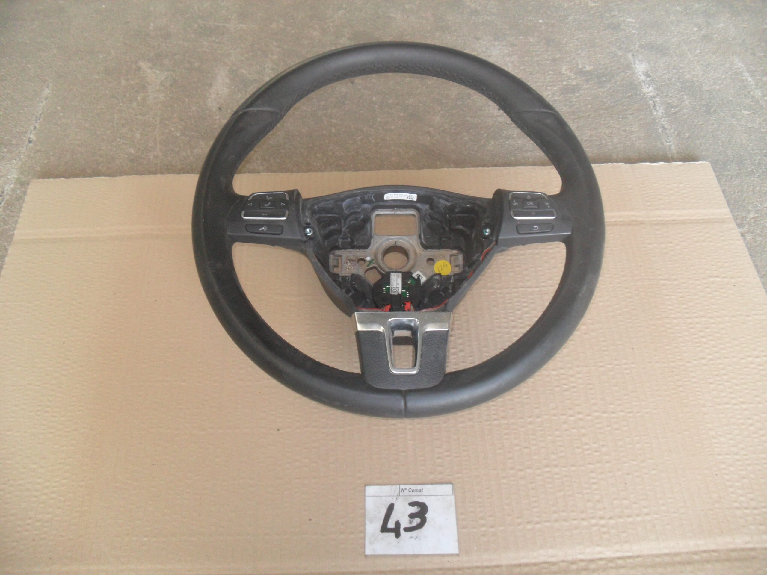 VOLANTE TIGUAN ANNO 2011 1