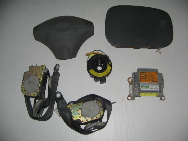 KIT AIRBAG YARIS ANNO 2000 1