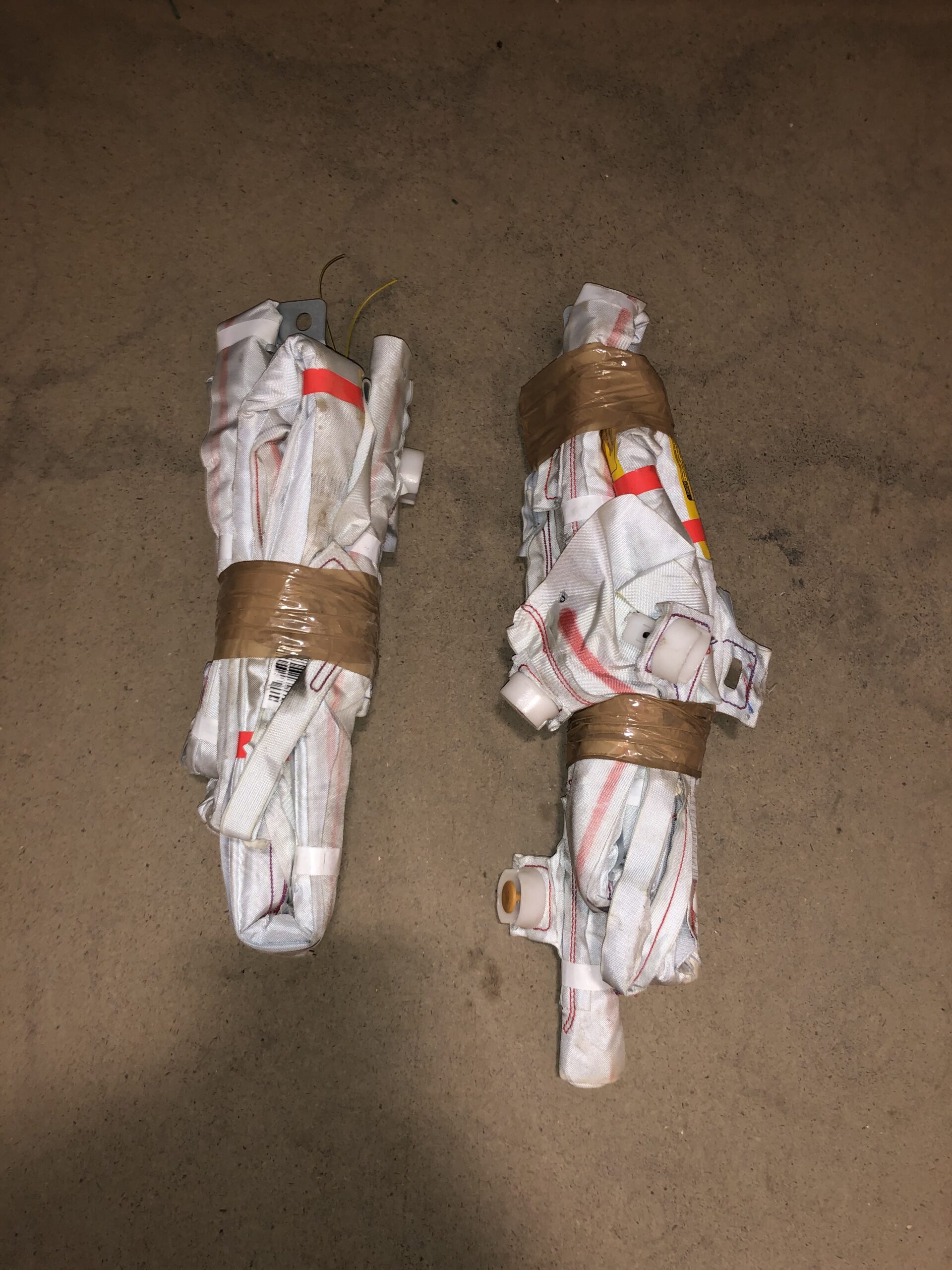 AIRBAG TENDINA DESTRO - SINISTRO TOYOTA YARIS ANNO 2013 2 AIRBAG TENDINA DESTRO - SINISTRO TOYOTA YARIS ANNO 2013 1