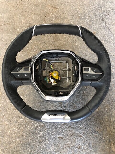 VOLANTE 3008 GT LINE ANNO 2019 1