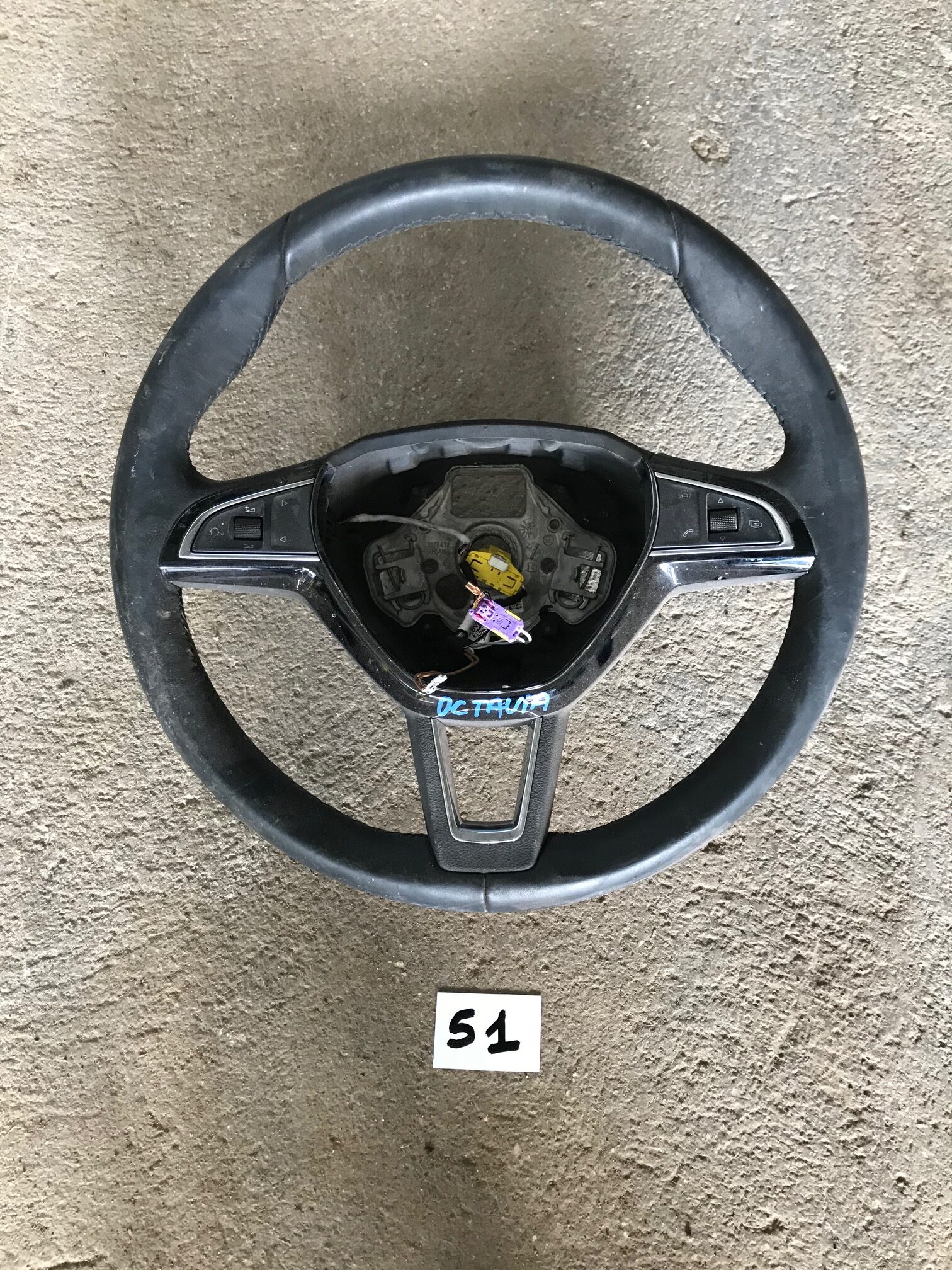 VOLANTE SKODA OCTAVIA ANNO 2015 1