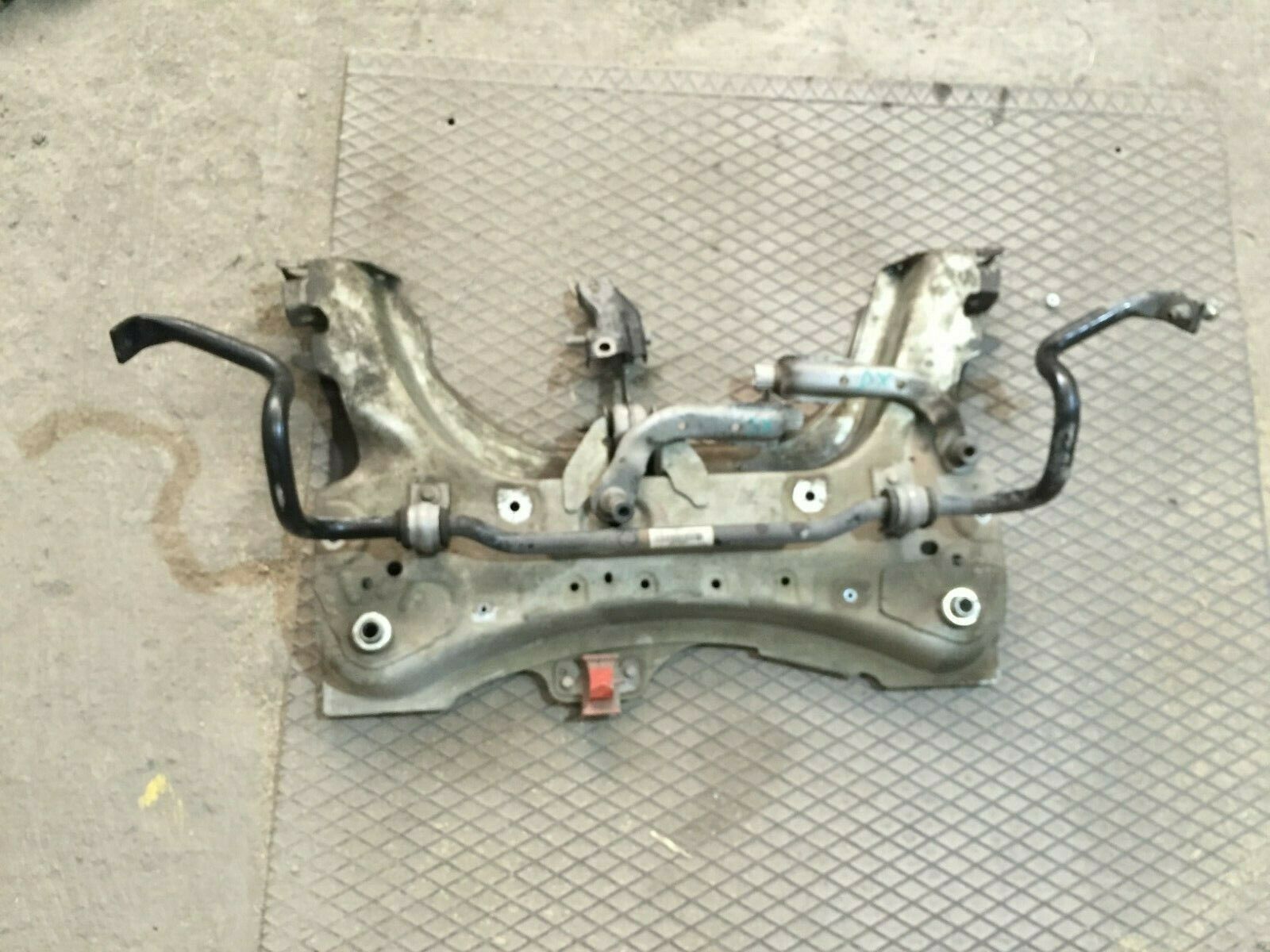 ASSALE ANTERIORE / CULLA MOTORE CLIO ANNO 2014 1