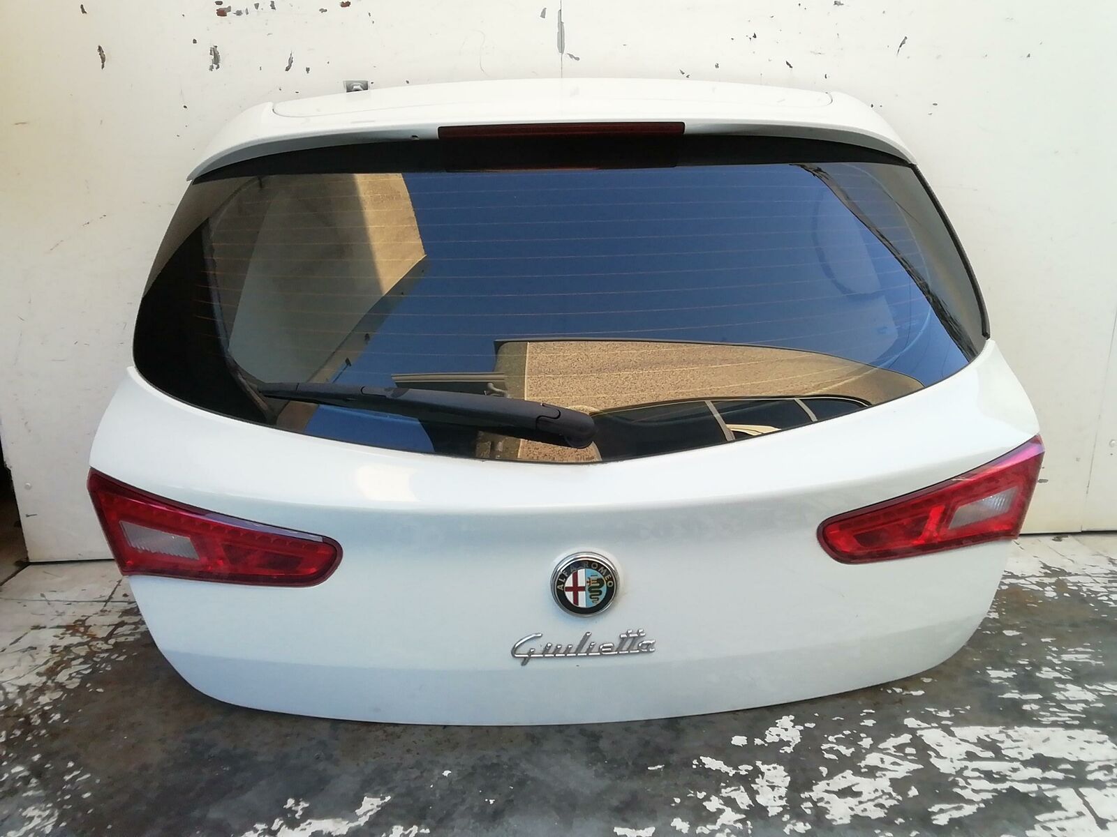 PORTELLONE POSTERIORE GIULIETTA 2 PORTELLONE POSTERIORE GIULIETTA 1