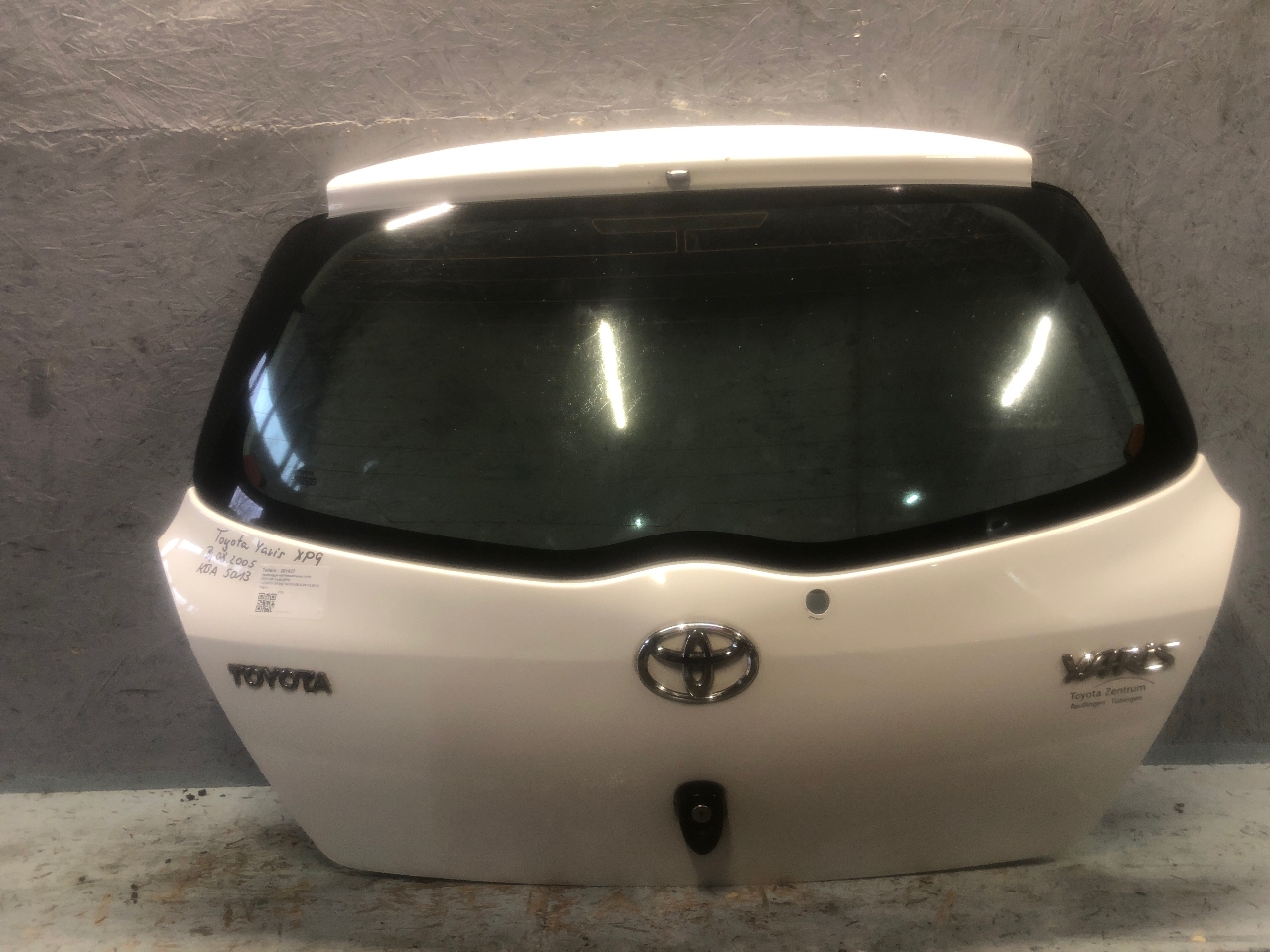 PORTELLONE POSTERIORE YARIS ANNO 2013 2 PORTELLONE POSTERIORE YARIS ANNO 2013 1